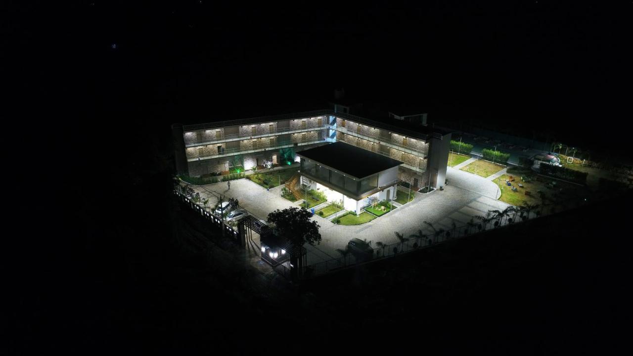 Carina Retreat Resort Гирский лес Экстерьер фото
