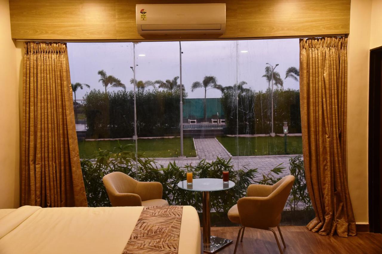 Carina Retreat Resort Гирский лес Экстерьер фото